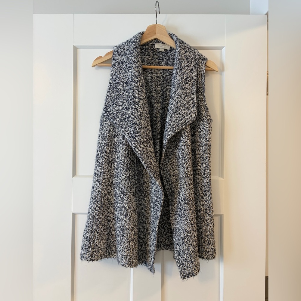 LOFT Navy and White Knit Sleeveless Cardigan